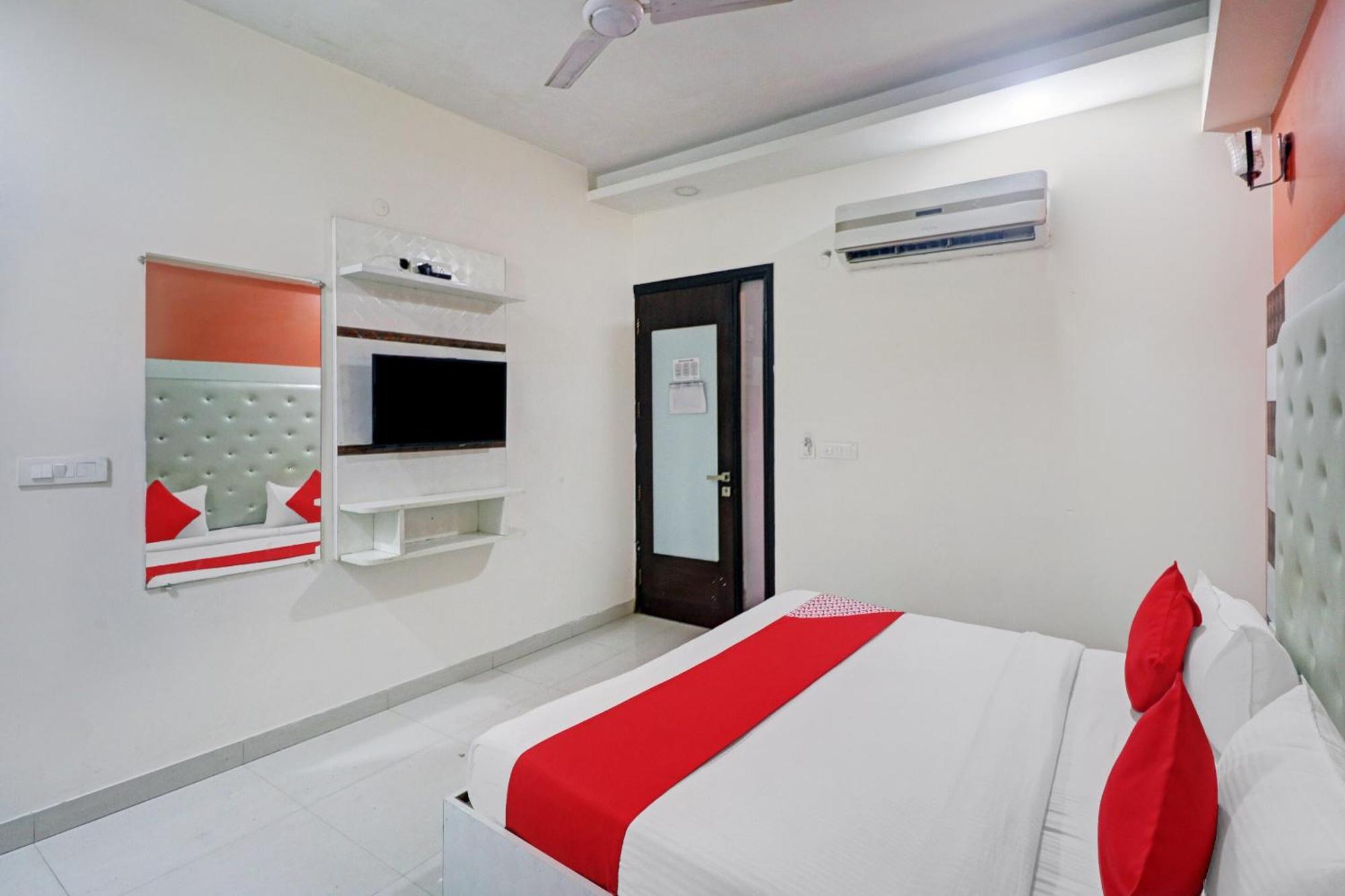 Oyo 12675 Hotel Star Inn New Delhi Eksteriør billede